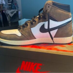 Travis Scott x Air Jordan 1 Retro High OG 'Mocha'